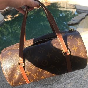 Louis Vuitton Monogram Papillon 26 hand bag